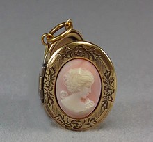 Medaillon oval mit Kamee gold