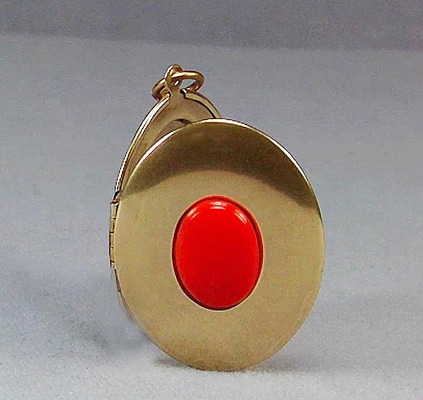 Medaillon oval mit Glasmuggel gold